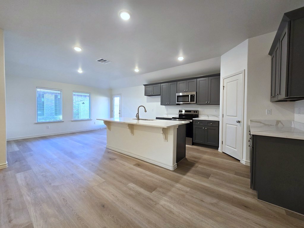 1317 Hogback Way Property Photo 11
