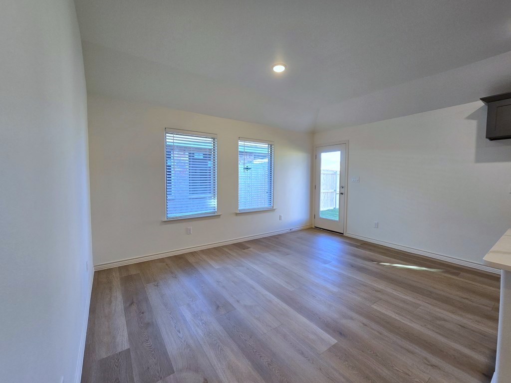 1317 Hogback Way Property Photo 12