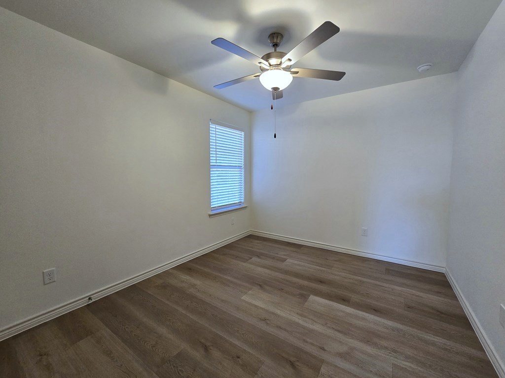 1317 Hogback Way Property Photo 24