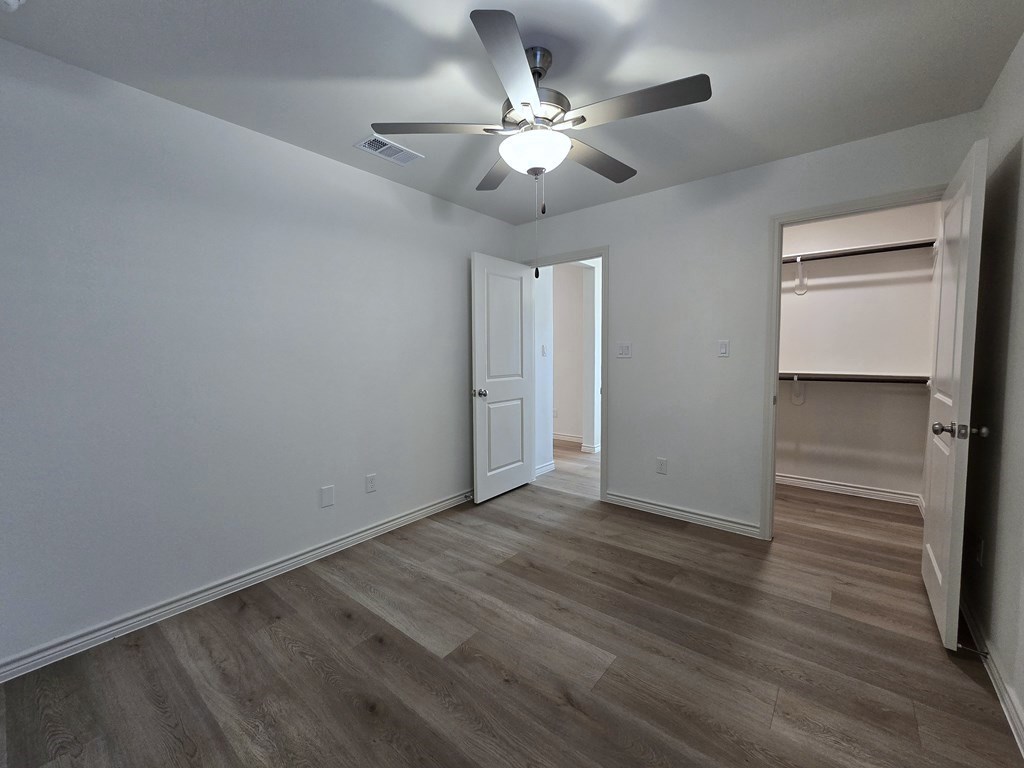 1317 Hogback Way Property Photo 25