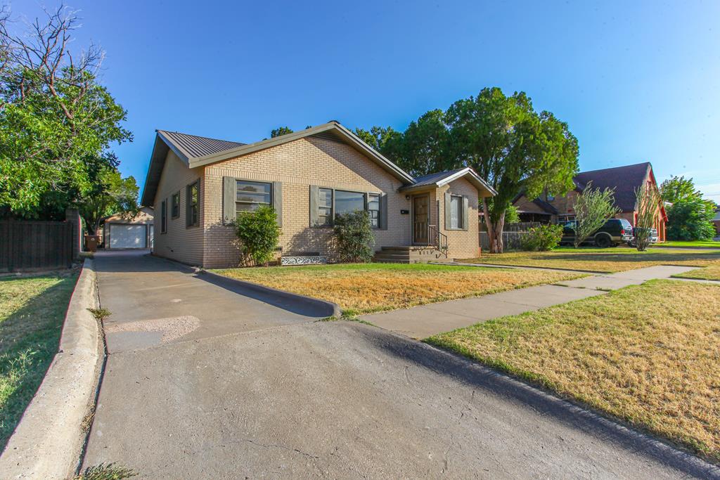 429 Edwards Blvd Property Photo 1