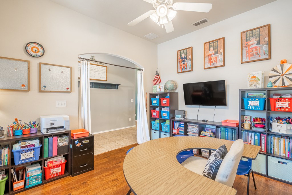 614 Dimaggio Ct Property Photo 13