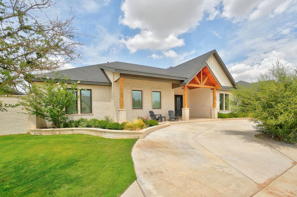 5012 Riverside Property Photo 5