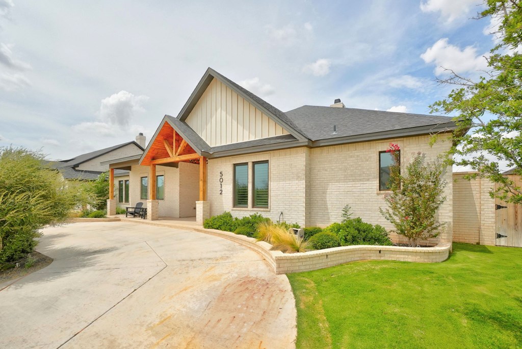 5012 Riverside Property Photo 6