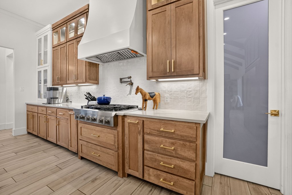 5012 Riverside Property Photo 18