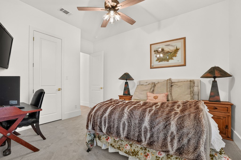 5012 Riverside Property Photo 35