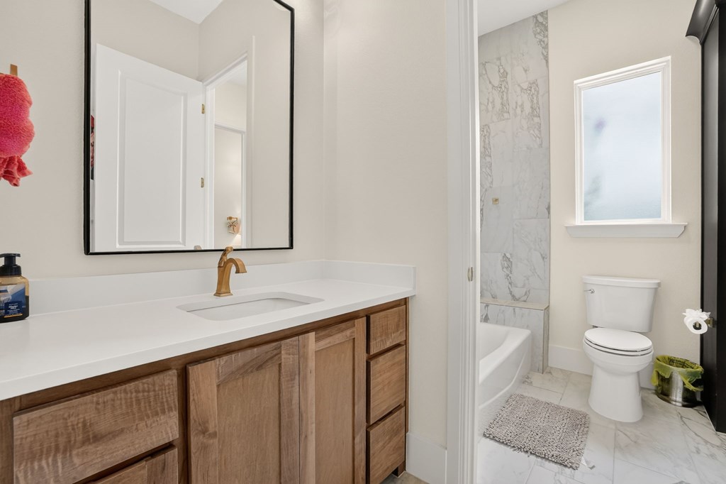 5012 Riverside Property Photo 43
