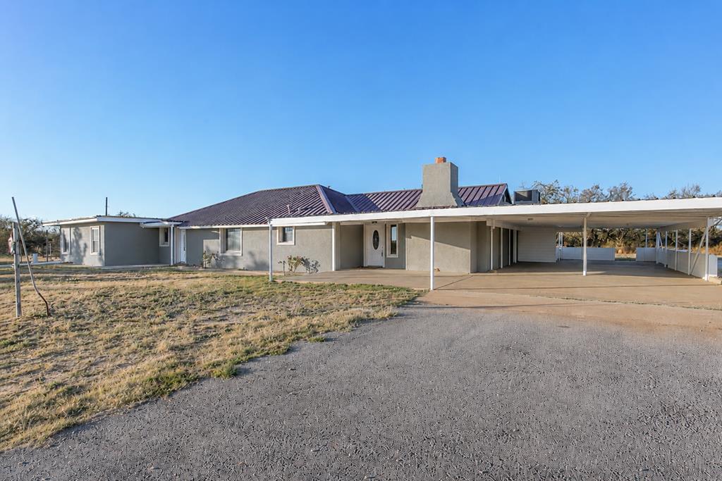 1100 N Snyder Field Rd Property Photo 1