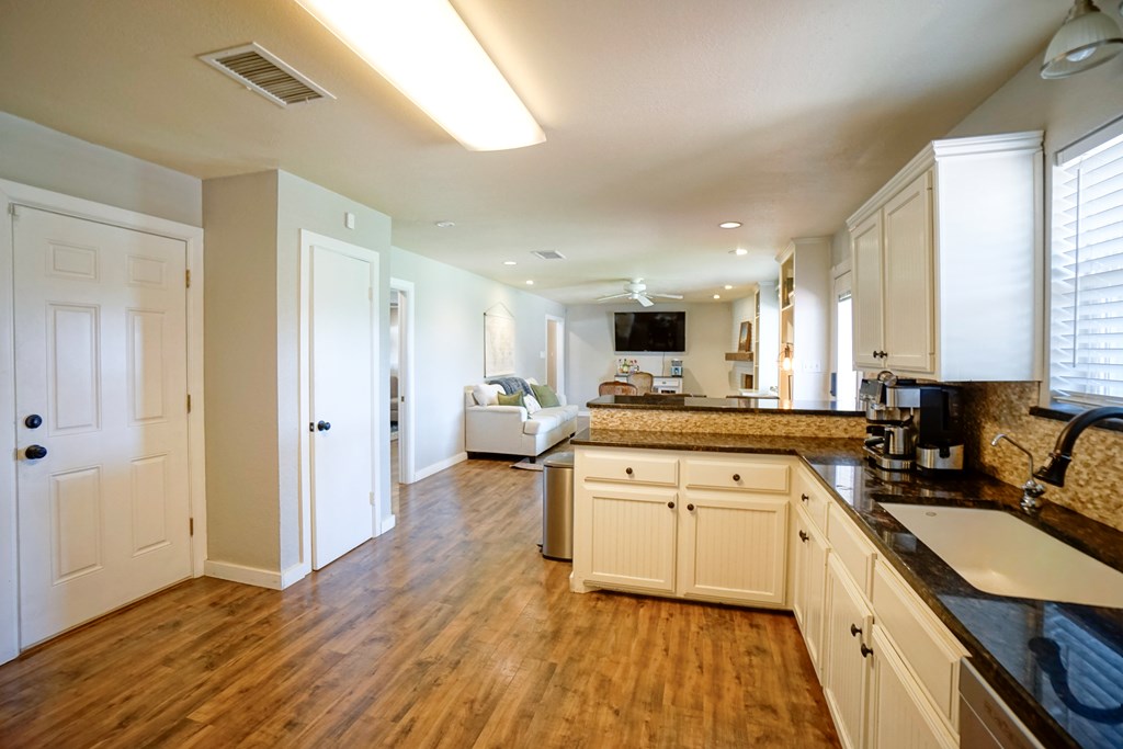 50096530 Property Photo 14