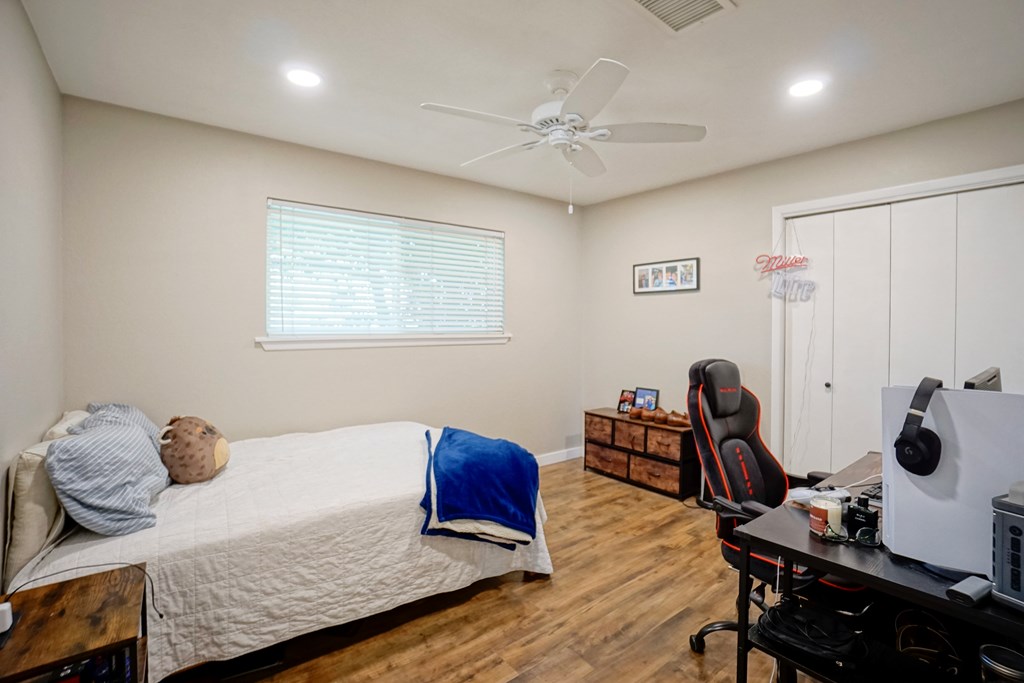 50096530 Property Photo 22