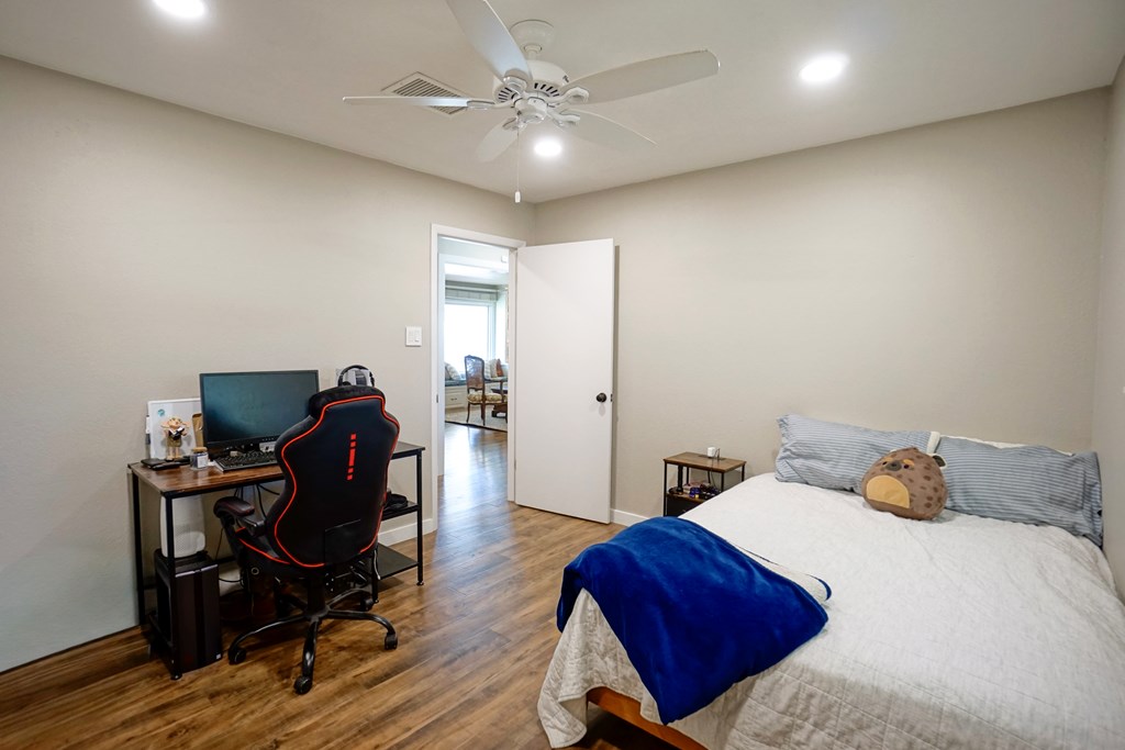 50096530 Property Photo 23