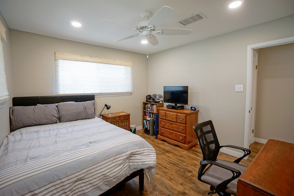 50096530 Property Photo 27