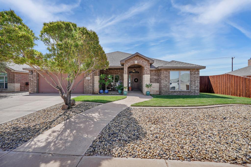 5609 Champions Dr Property Photo 1