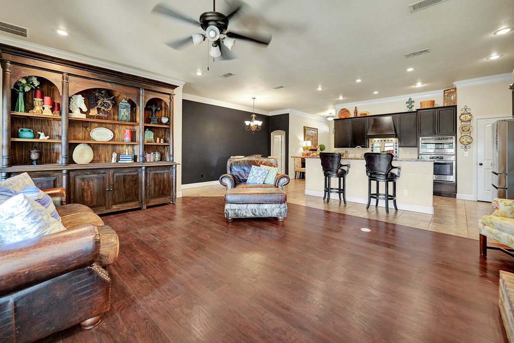 5609 Champions Dr Property Photo 13