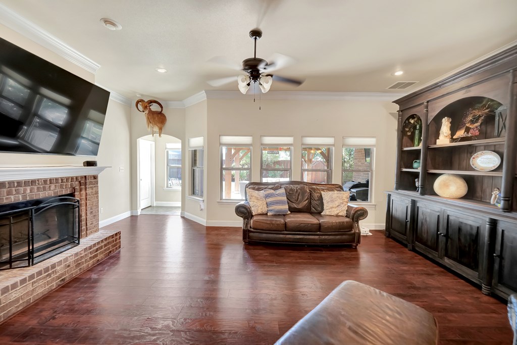 5609 Champions Dr Property Photo 16