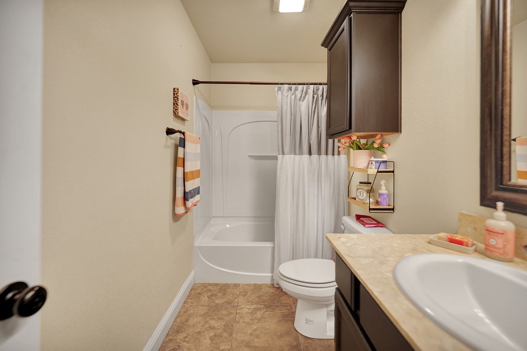 5609 Champions Dr Property Photo 27