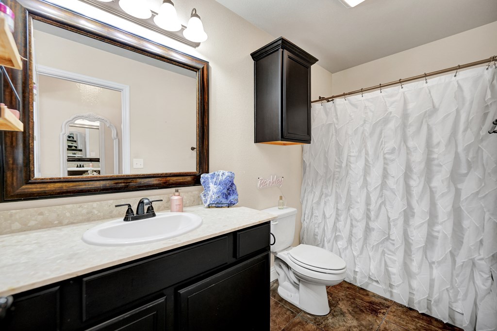 5609 Champions Dr Property Photo 32
