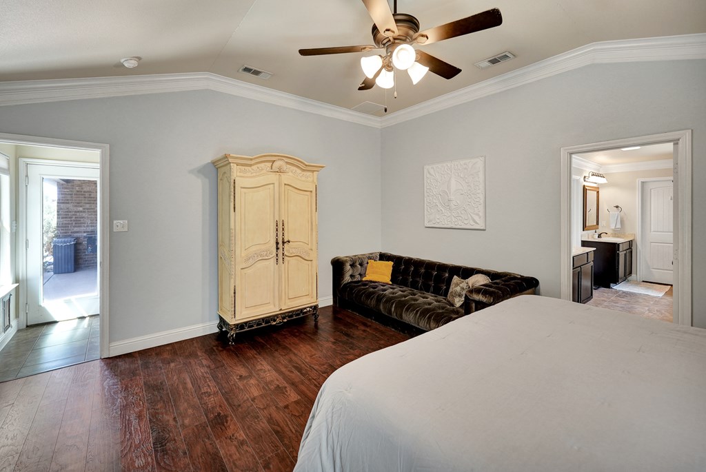 5609 Champions Dr Property Photo 34
