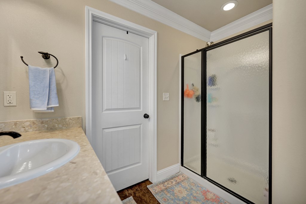 5609 Champions Dr Property Photo 35