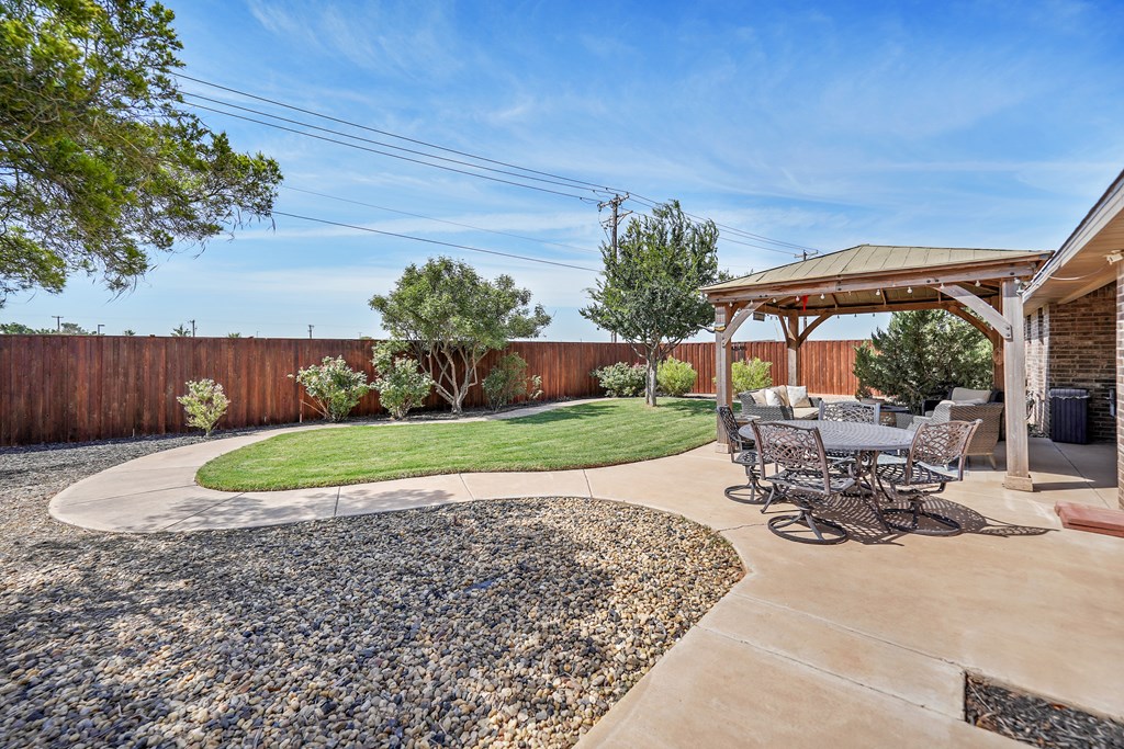 5609 Champions Dr Property Photo 39