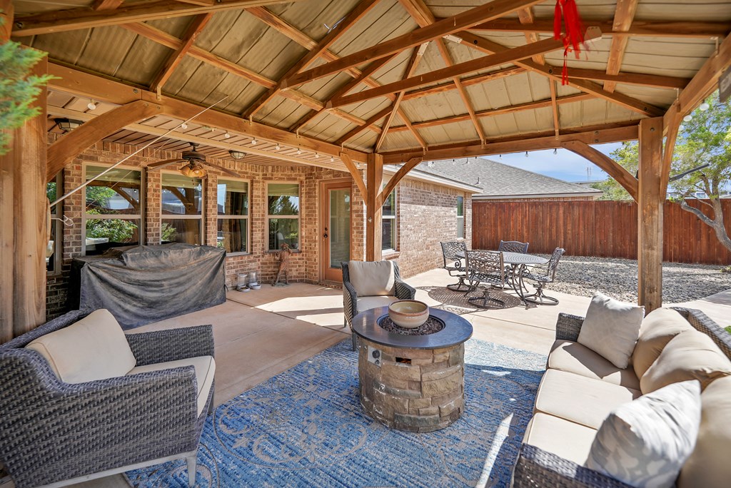 5609 Champions Dr Property Photo 42