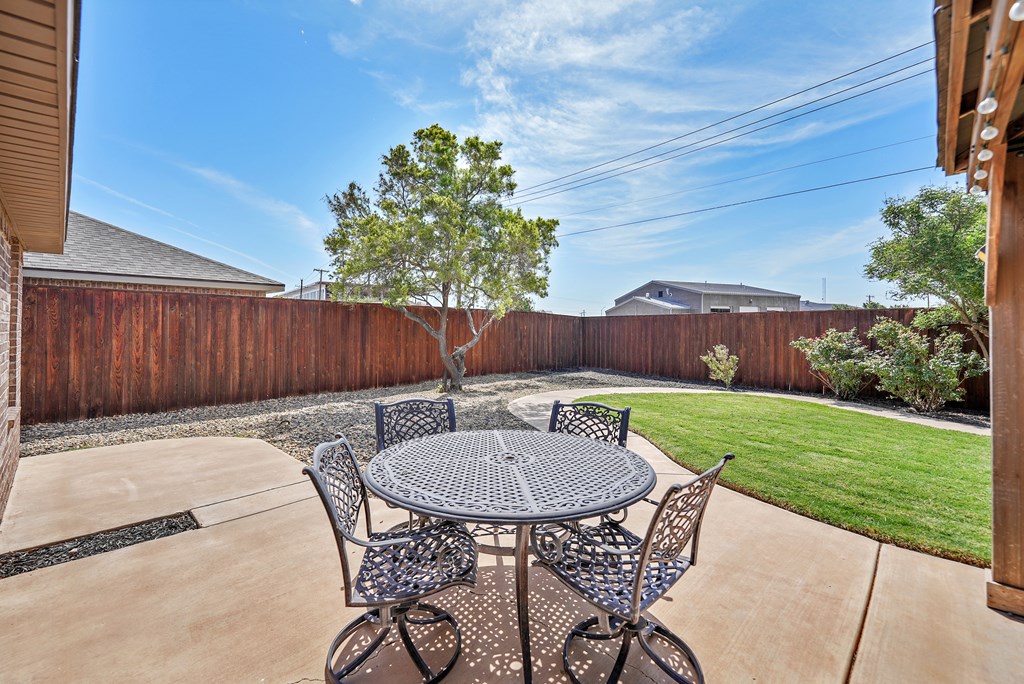 5609 Champions Dr Property Photo 44
