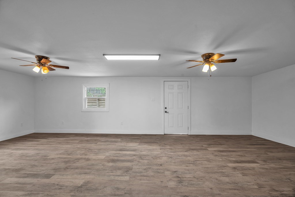 1714 Purdue Ave Property Photo 10