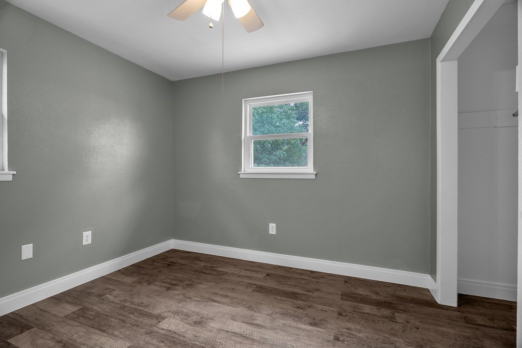1714 Purdue Ave Property Photo 18