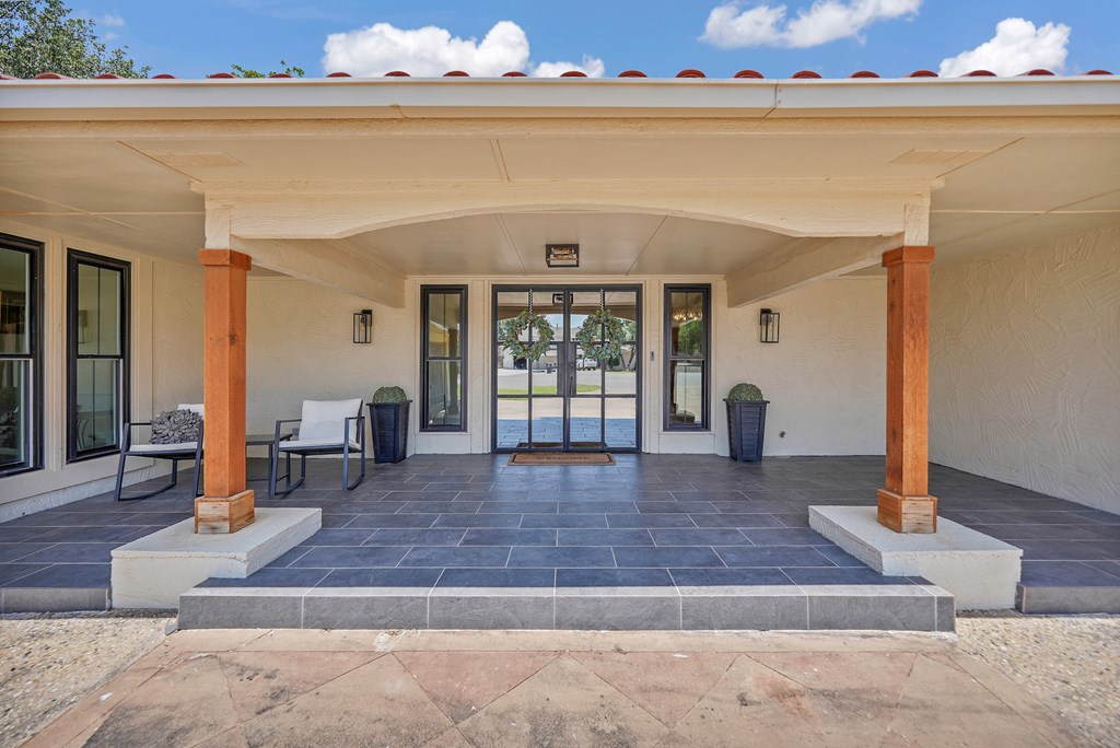 4502 Teakwood Trace Property Photo 4