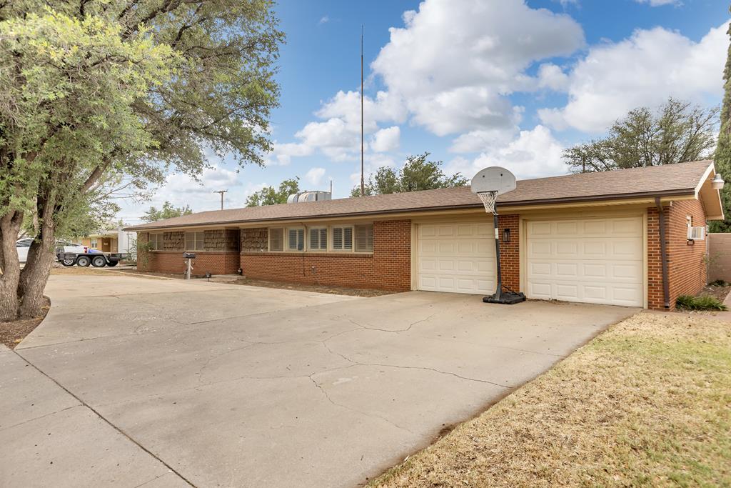 2903 Eastover Dr Property Photo 1