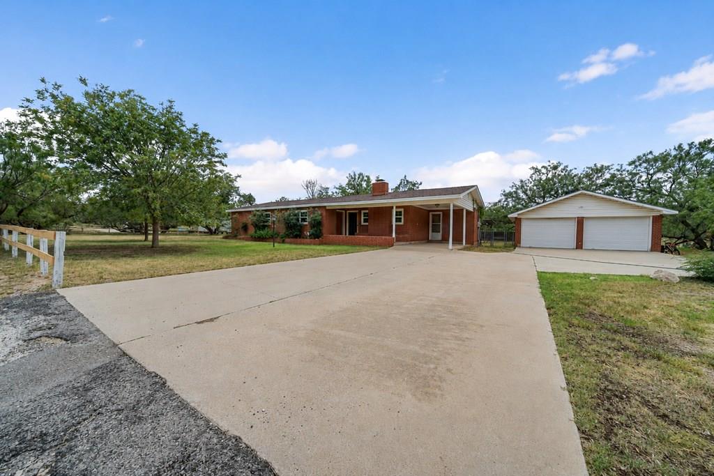 2406 Robb Dr Property Photo 1