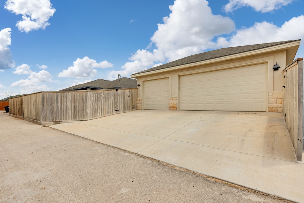 205 Peregrine Hill Circle Property Photo 33
