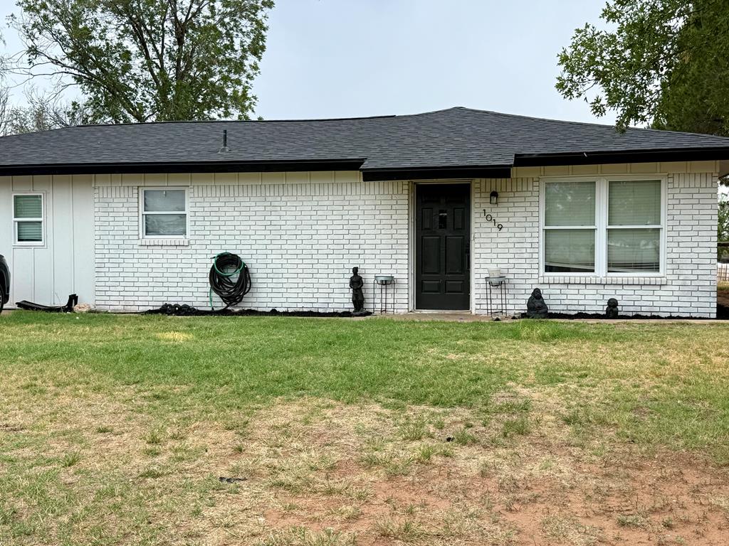 1019 Ridgecrest Property Photo 1
