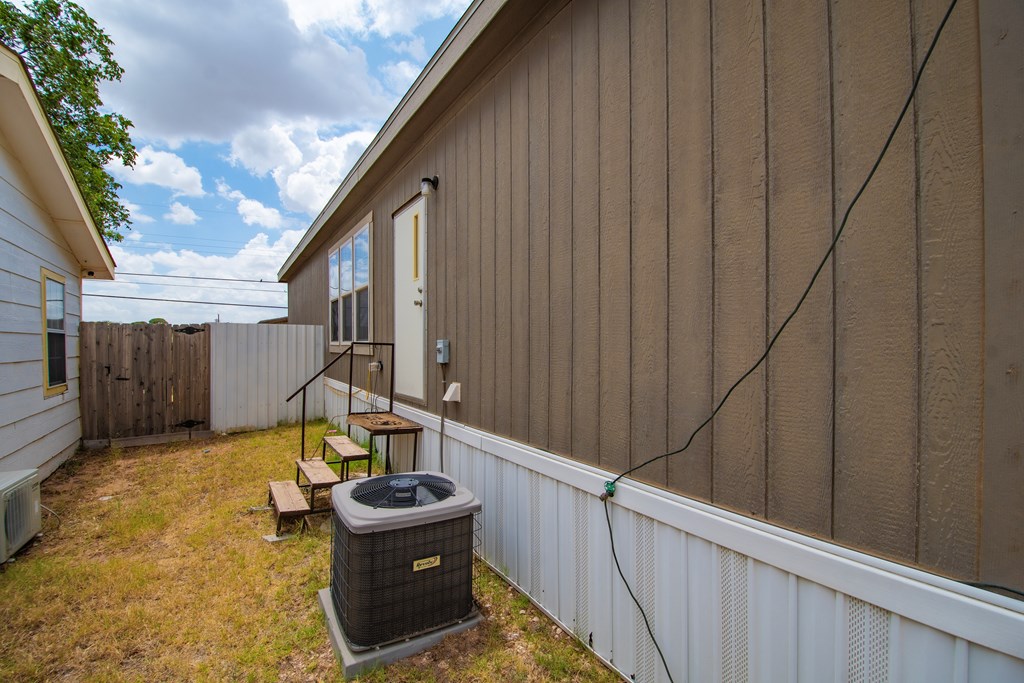 314 Dobbs Property Photo 24
