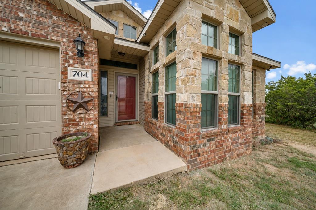 704 Baylor Ave Property Photo 1