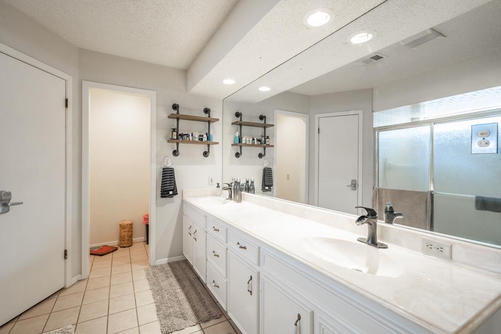 4306 Valley Dr Property Photo 34