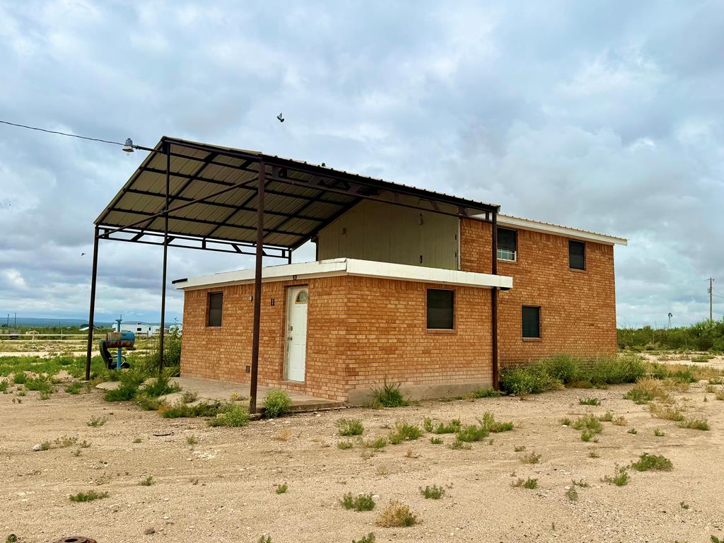 1872 W Gonzalez Loop Property Photo 1