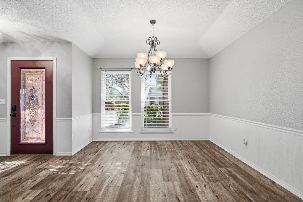 4820 Timber Lane Property Photo 8