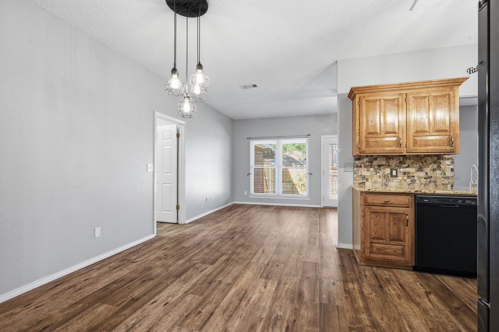 4820 Timber Lane Property Photo 15