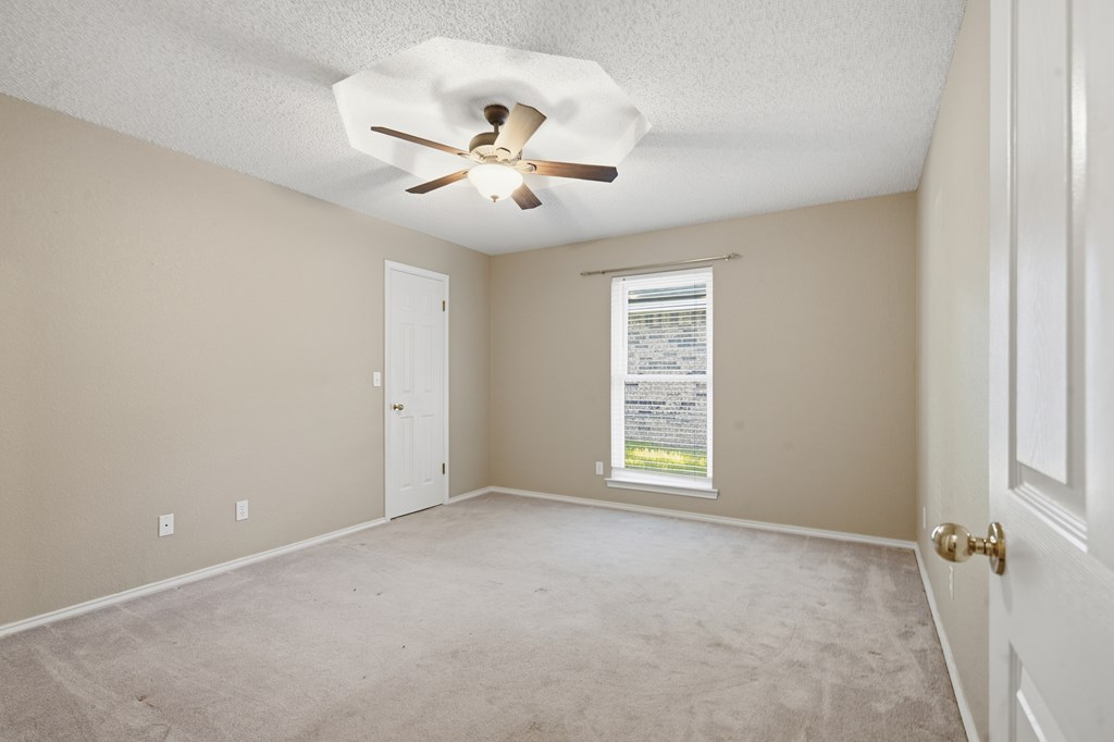 4820 Timber Lane Property Photo 24