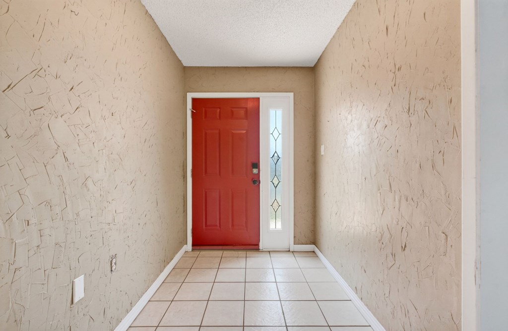 2501 Rebecca Dr Property Photo 6