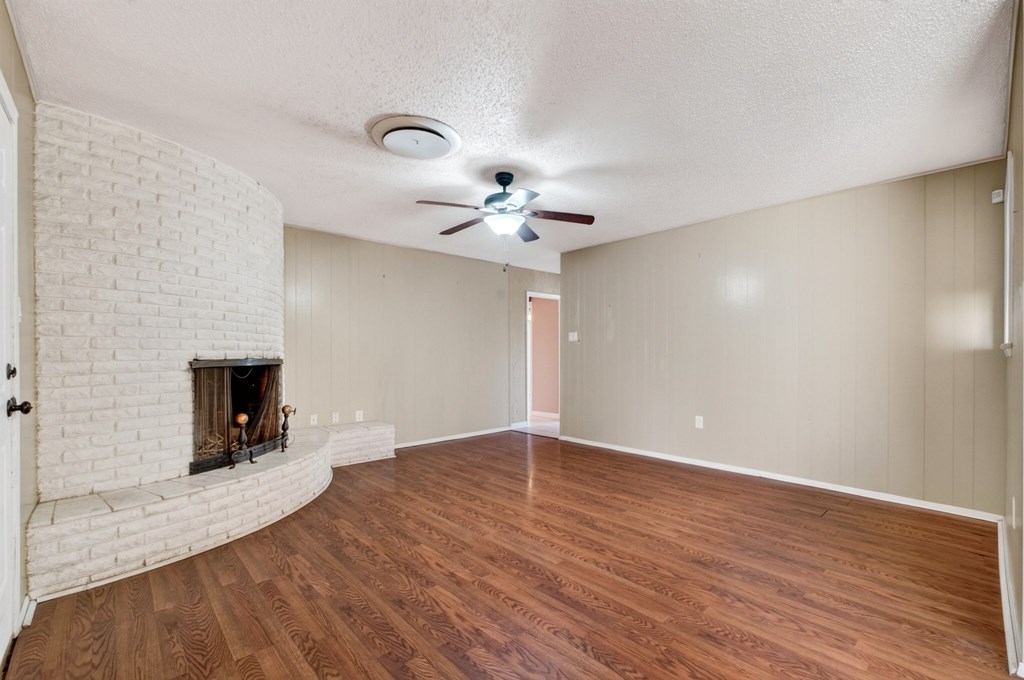 2501 Rebecca Dr Property Photo 17