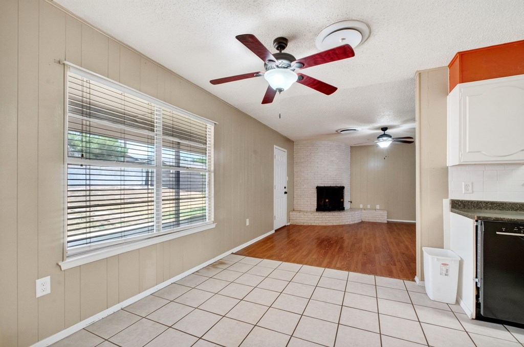 2501 Rebecca Dr Property Photo 22