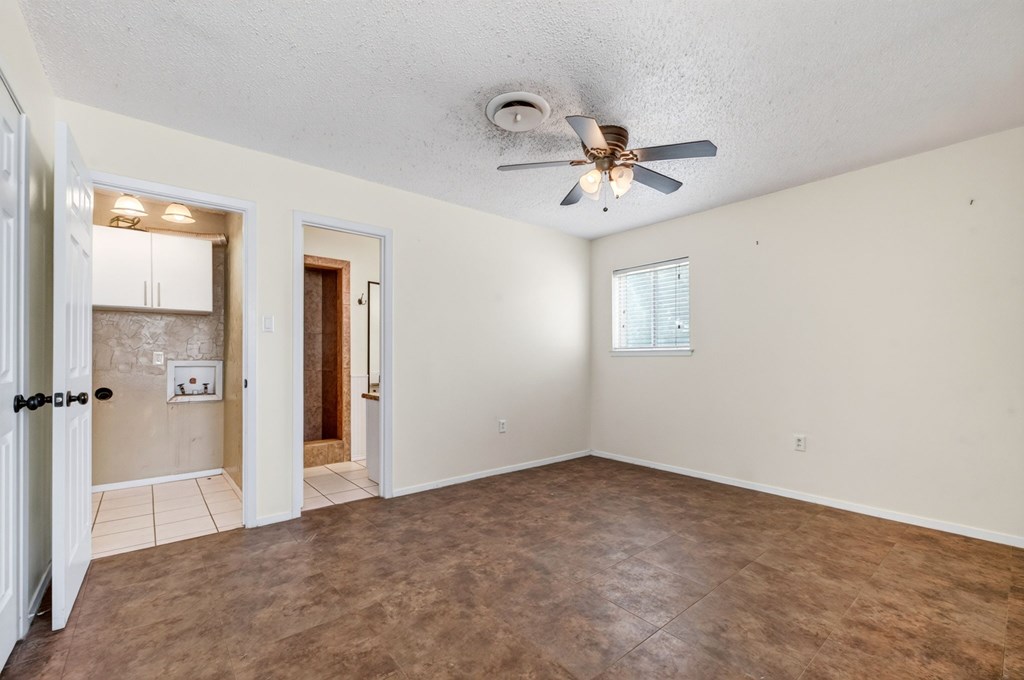 2501 Rebecca Dr Property Photo 30