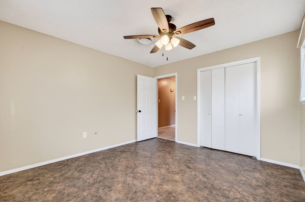 2501 Rebecca Dr Property Photo 40