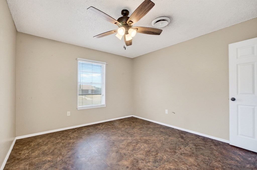 2501 Rebecca Dr Property Photo 41