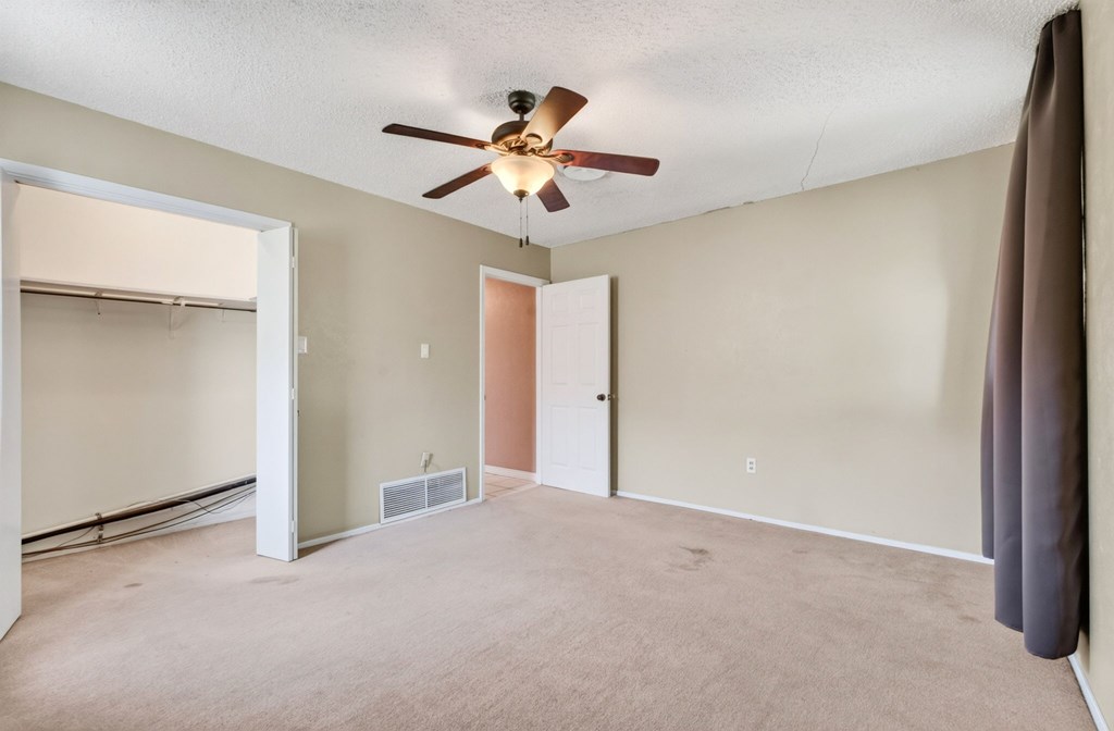 2501 Rebecca Dr Property Photo 48