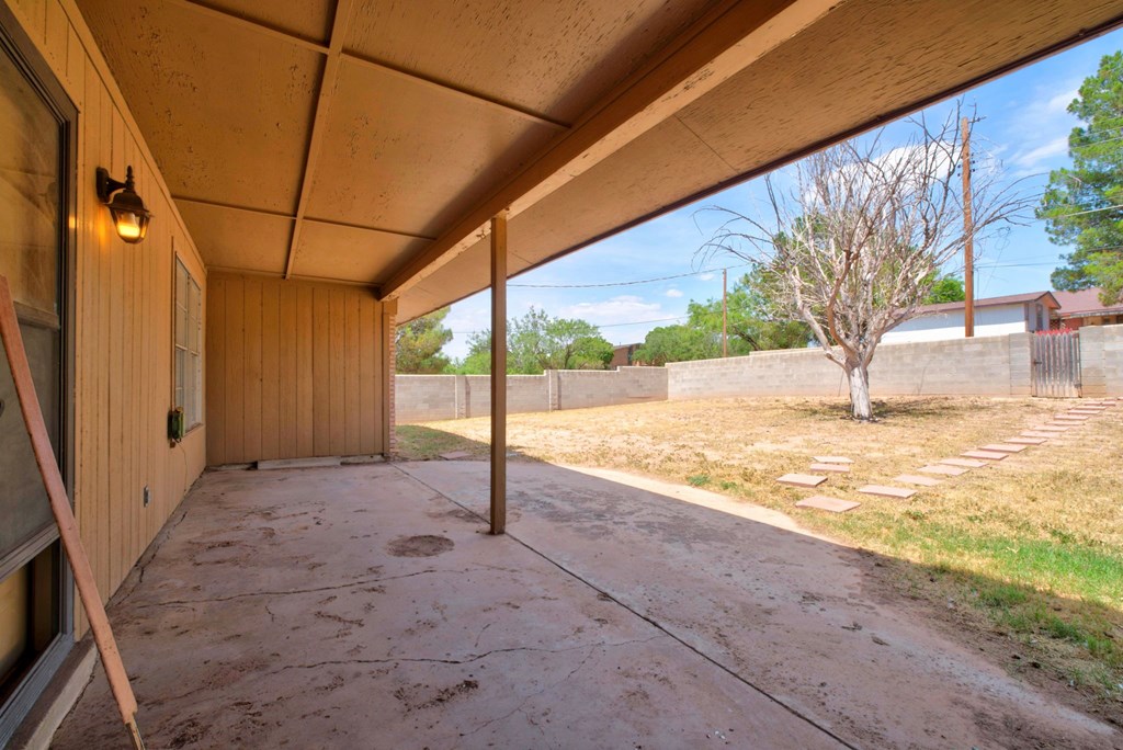 2501 Rebecca Dr Property Photo 50