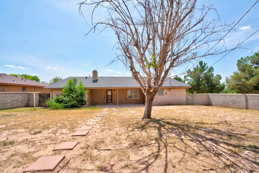 2501 Rebecca Dr Property Photo 56
