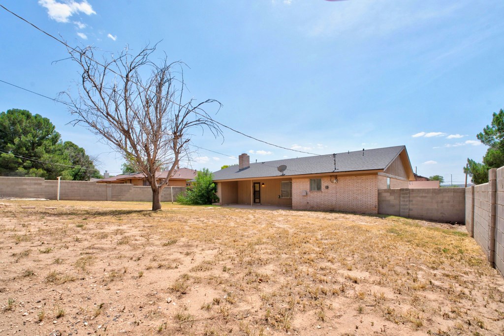 2501 Rebecca Dr Property Photo 57